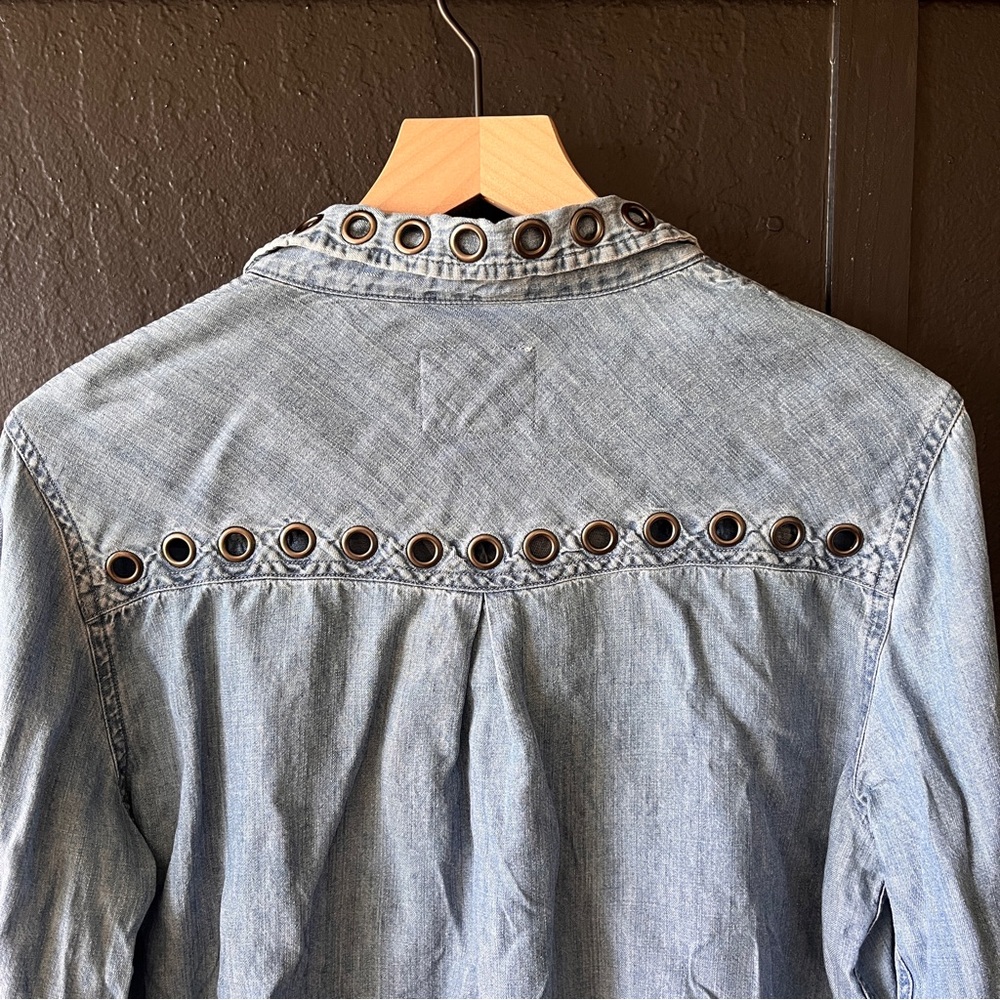 Rails Clayton Raw Hem Grommet Denim Shirt - Picture 10 of 14